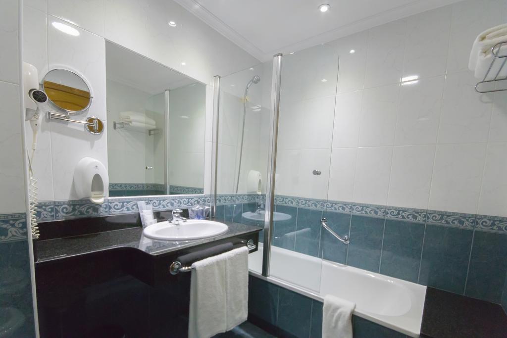 Twin Room with Sea View and Spa Access (1 or 2 beds),784651452:JPEG
